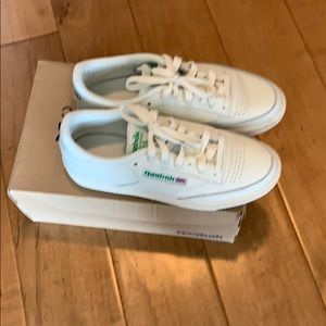 New Reebok Tennis Shoes